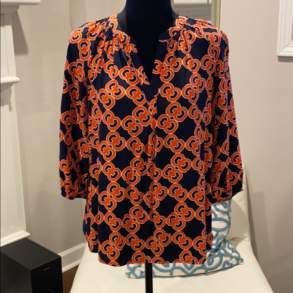 Crown and Ivy Blouse, Size Medium - Picture 1 of 6